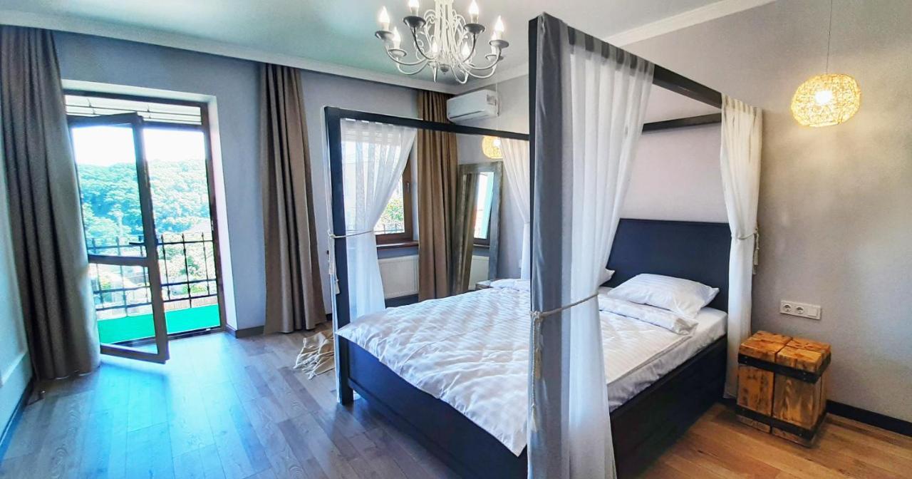 Гетьманські Палати , Старе Місто, 2 Спальні, Балкон-Тераса , 85 М Кв คาเมียเนตส์-โปดิลสกี ภายนอก รูปภาพ