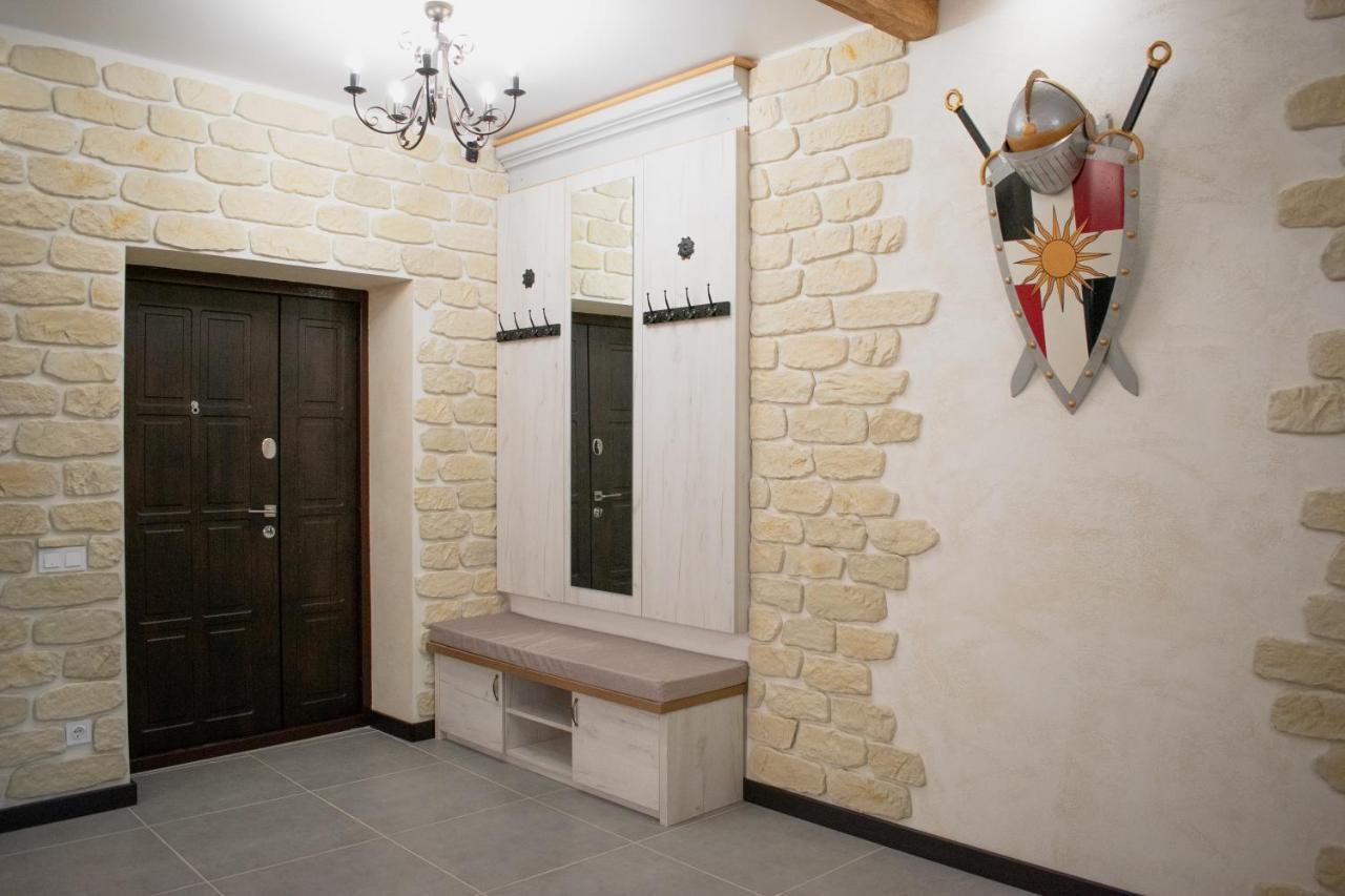 Гетьманські Палати , Старе Місто, 2 Спальні, Балкон-Тераса , 85 М Кв คาเมียเนตส์-โปดิลสกี ภายนอก รูปภาพ