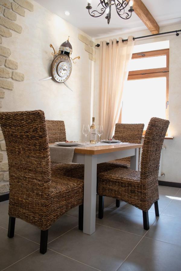 Гетьманські Палати , Старе Місто, 2 Спальні, Балкон-Тераса , 85 М Кв คาเมียเนตส์-โปดิลสกี ภายนอก รูปภาพ