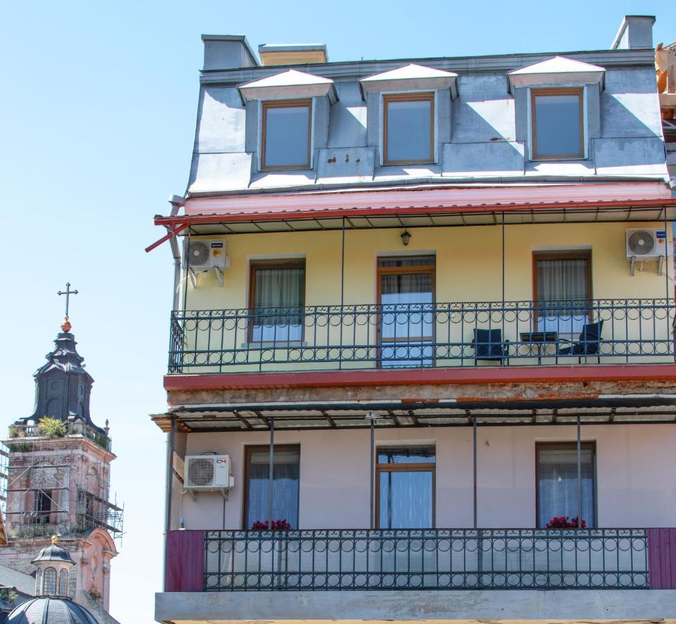 Гетьманські Палати , Старе Місто, 2 Спальні, Балкон-Тераса , 85 М Кв คาเมียเนตส์-โปดิลสกี ภายนอก รูปภาพ